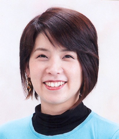 高岡　史江